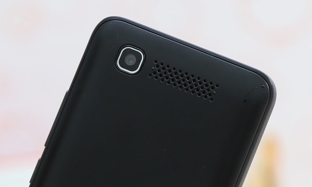 Trên tay smartphone lõi kép giá chưa đến 1 triệu đồng của Wing Trên tay smartphone lõi kép giá chưa đến 1 triệu đồng của Wing