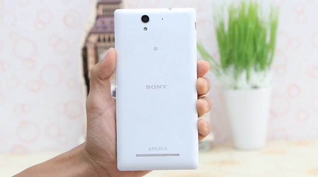 Trên tay Xperia C3 chuyên chụp ảnh tự sướng tại Thegioididong