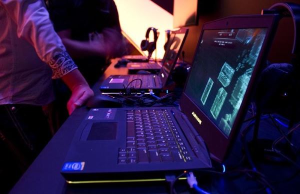 Dell Alienware 14, 17 và 18 inch đang trưng bày tại E3