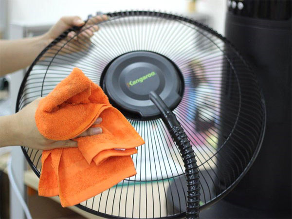 Hướng dẫn vệ sinh và bổ sung nước cho quạt hơi nước hinh 6