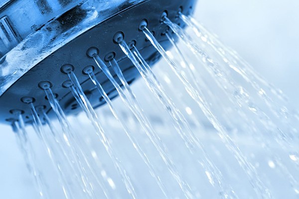 Vòi sen không chảy đều