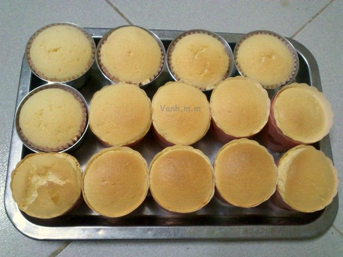 Yogurt chiffon cupcake mềm mịn, thơm mùi sữa chua