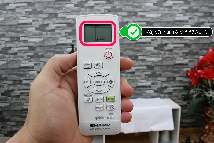 Máy sẽ vận hành ở chế độ auto khi mở máy lần đầu Máy sẽ vận hành ở chế độ auto khi mở máy lần đầu