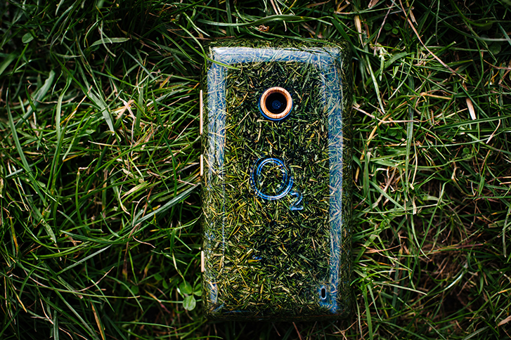 Chiêm ngưỡng smartphone vỏ cỏ đầu tiên trên thế giới 7