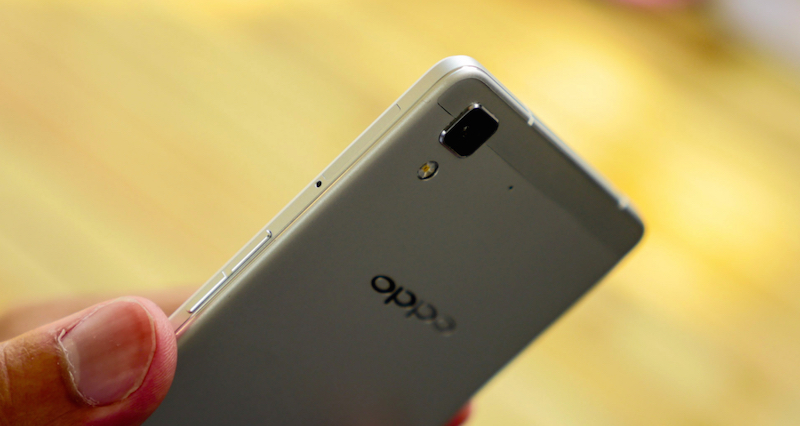 Loạt ảnh trên tay Oppo R7 và R7 Plus 1 Loạt ảnh trên tay Oppo R7 và R7 Plus 1