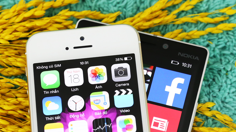 so-sanh-iphone-5s-va-lumia-930-6