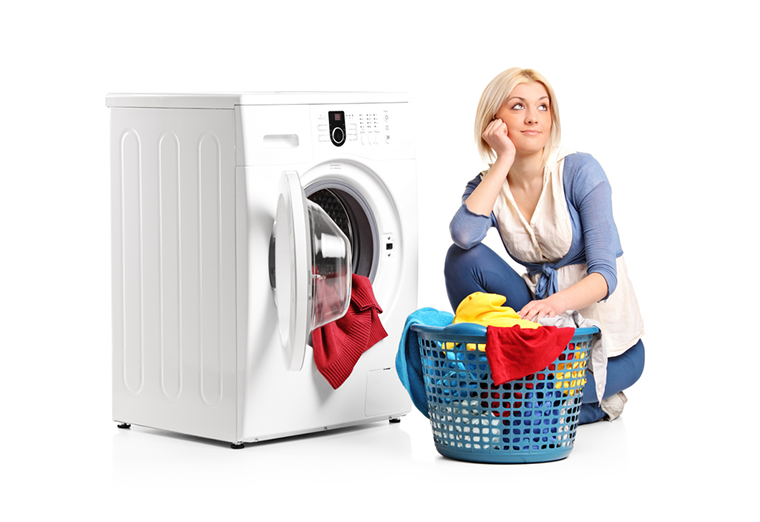 Máy giặt giúp giảm bớt thời gian làm việc nhà Máy giặt giúp giảm bớt thời gian làm việc nhà