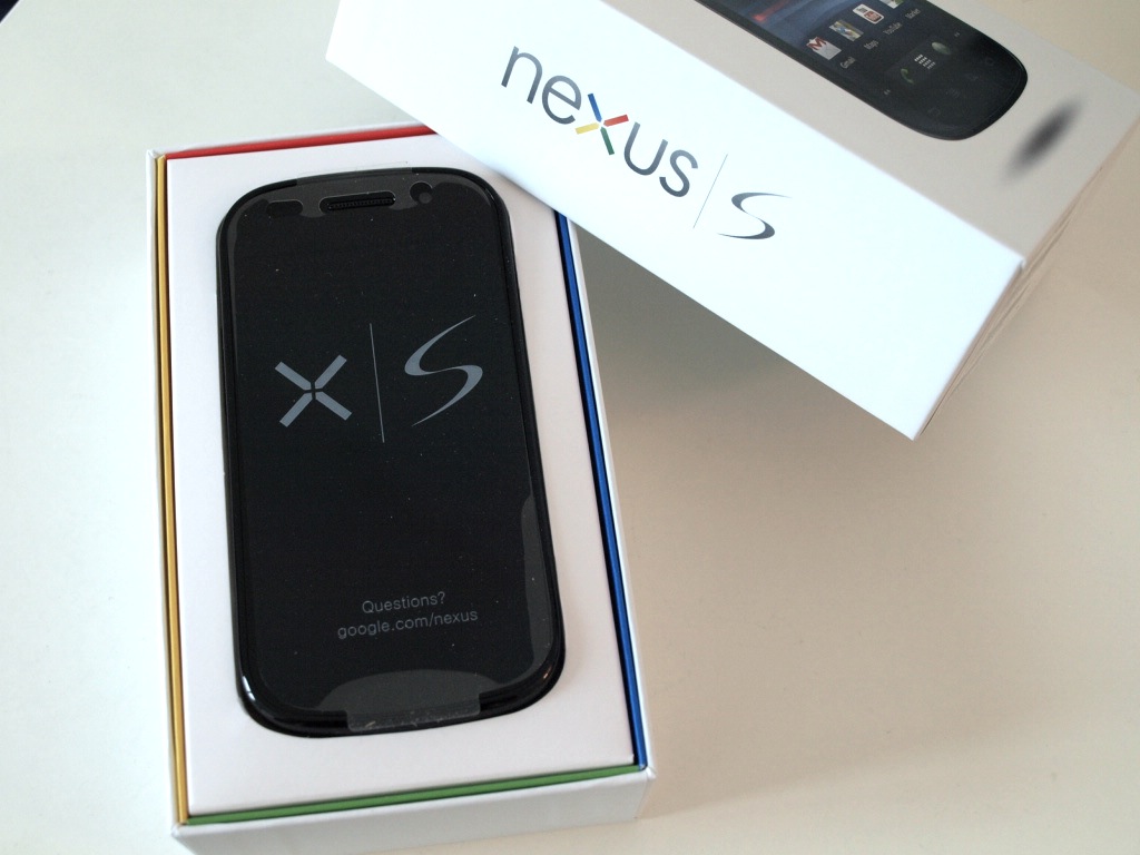 Lịch sử phát triển dòng điện thoại Nexus của Google Samsung-nexus-s