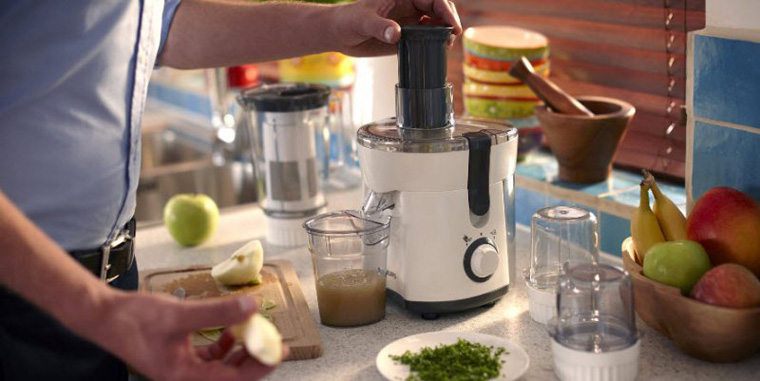 Máy xay sinh tố đa năng giúp các mẹ đa dạng thực đơn dinh dưỡng cho bé