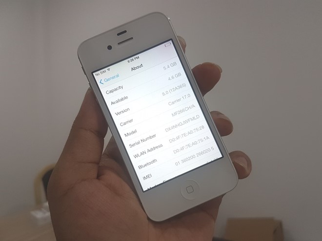 iPhone 4S nguyên seal chưa active về VN giá 2.5 triệu đồng