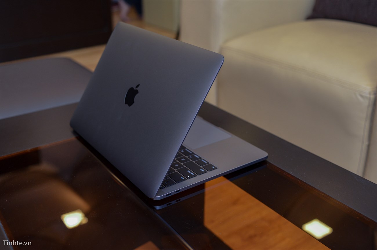 apple_1 Cận cảnh Macbook Pro 13 inch 2016: Quyến rũ khó cưỡng