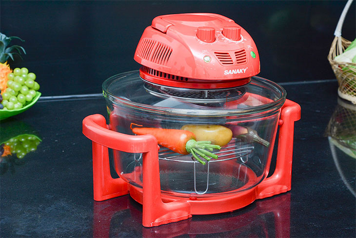 Lò nướng thủy tinh với khoang lò trong suốt có thể quan sát thực phẩm bên trong