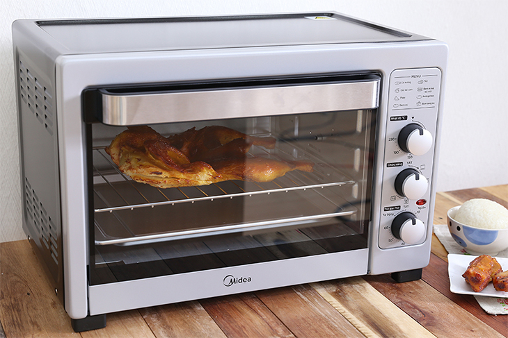 Nên mua bếp nướng điện hay lò nướng cho Tết này?