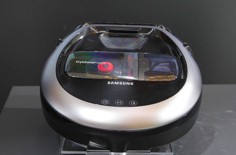 Samsung trưng bày thêm sản phẩm di động và kính thực tế ảo Gear VR