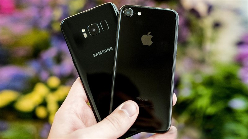 So sánh Galaxy S8 và iPhone 7 So sánh Galaxy S8 và iPhone 7