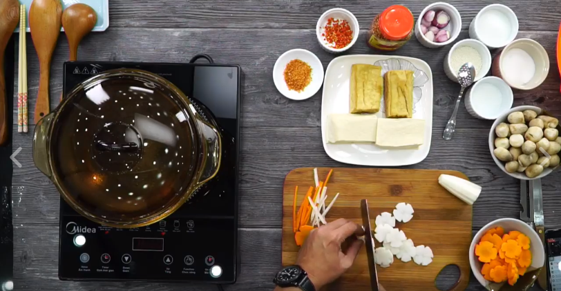 Cách làm bánh canh nấm chay ngon ngất ngây