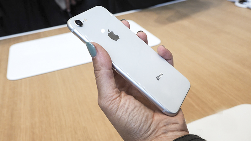 Trên tay iPhone 8 Trên tay iPhone 8
