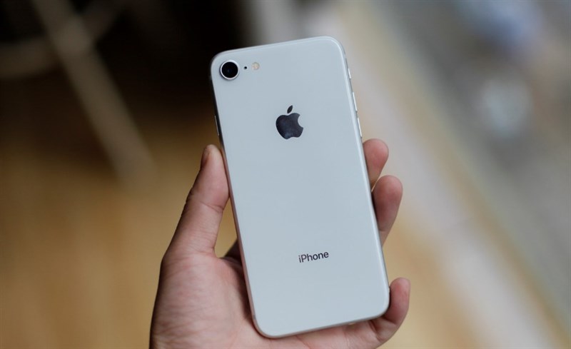 iPhone 8, 8 Plus đầu tiên về Việt Nam giá từ 19,9 triệu đồng