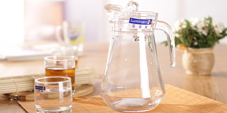 Bình đựng nước Luminarc của nước nào? Dùng có tốt không?