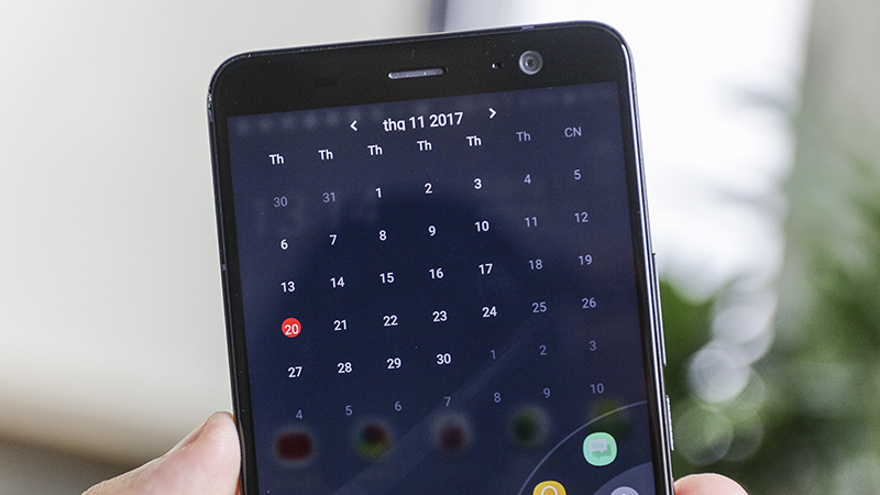 Trải nghiệm Sense Home và Edge Launcher trên HTC U11+