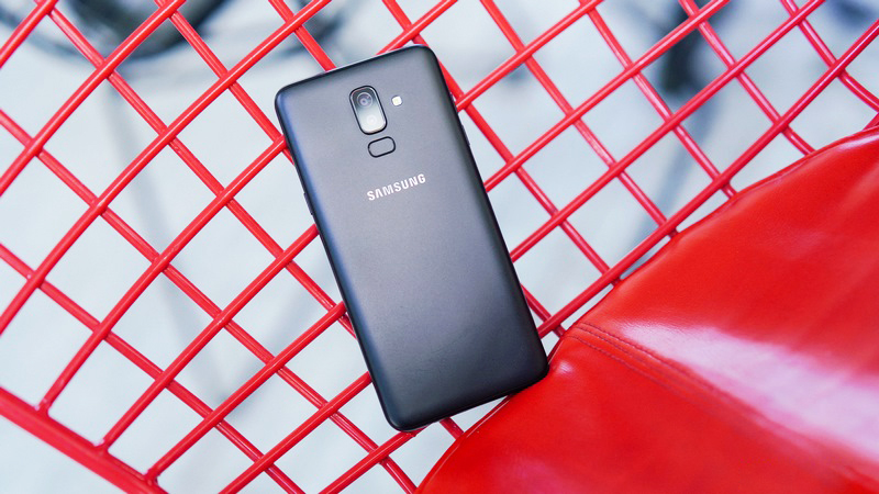 Thiết kế của điện thoại Samsung Galaxy J8 Thiết kế của điện thoại Samsung Galaxy J8