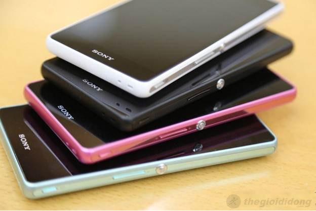 Sony Xperia ZR có độ mỏng 10.5 mm