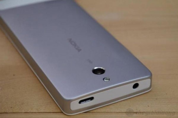 Camera Nokia 515 Camera Nokia 515 ấn tượng với 5MP cùng đèn Flash LED