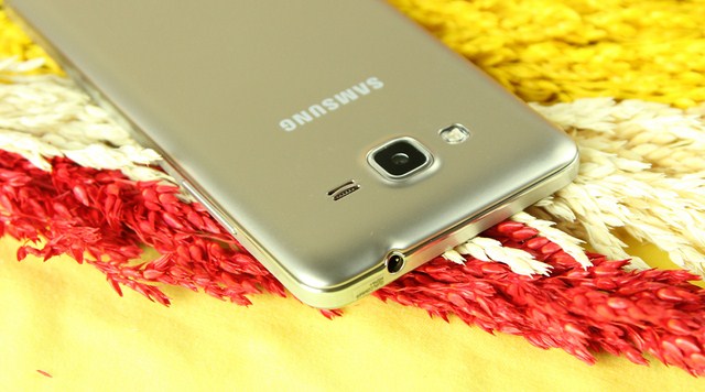 Camera chính độ phân giải 8MP của máy Camera chính độ phân giải 8MP của máy