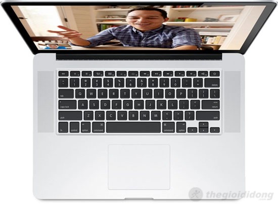 Bàn phím chiclet và touchpad vượt trội của MacBook Pro MC975